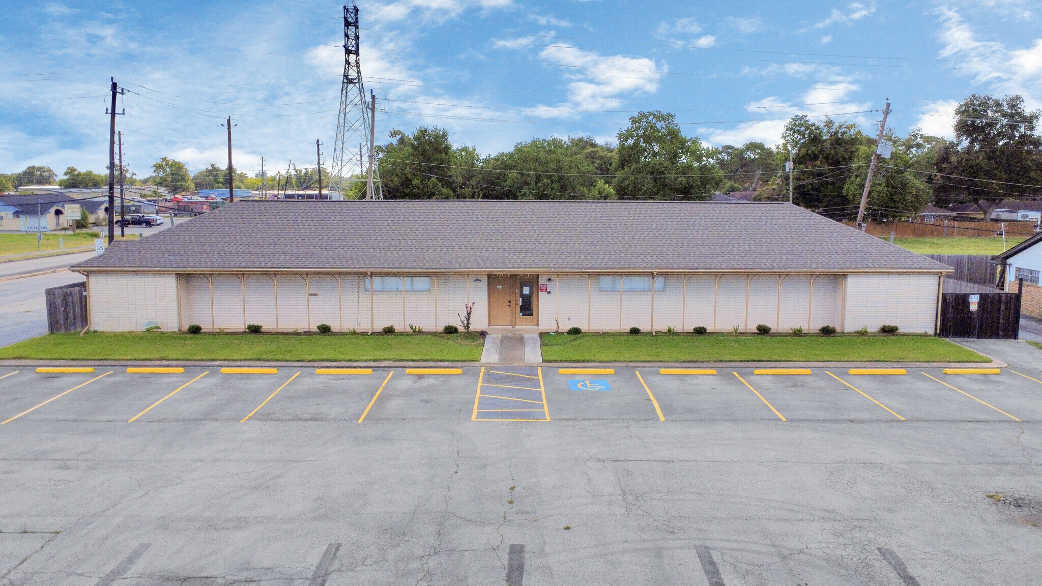 2001 John St, Pasadena, TX à louer Photo de l’immeuble– Image 1 sur 71