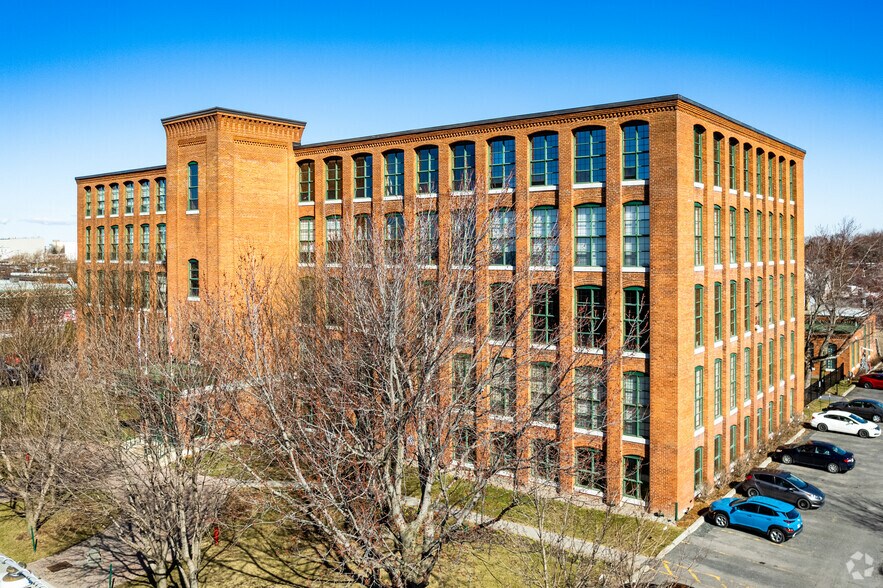 201 Rue Saint-Louis, St-Jean, QC à louer - Photo principale – Image 1 sur 4