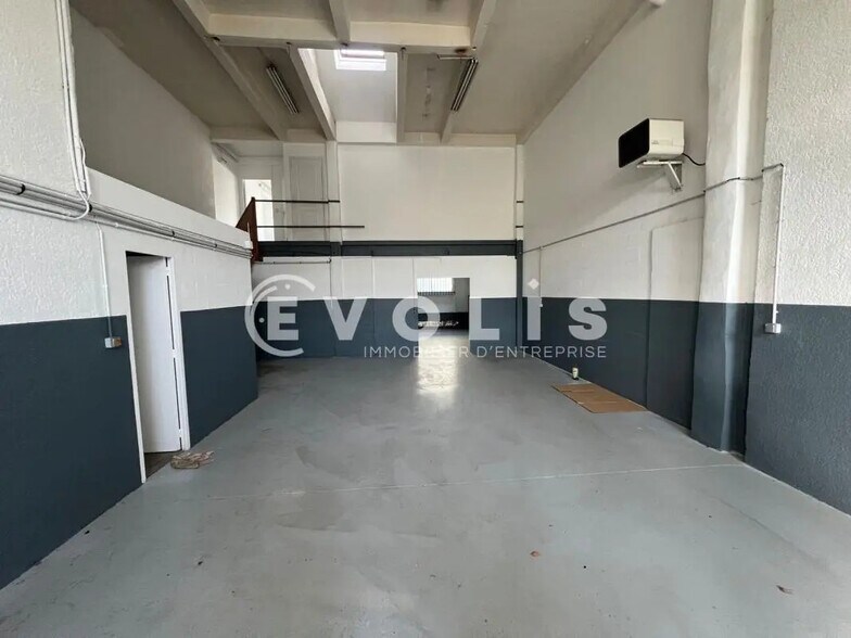 Bureau dans Combs-la-Ville à louer - Photo intérieure – Image 2 sur 10