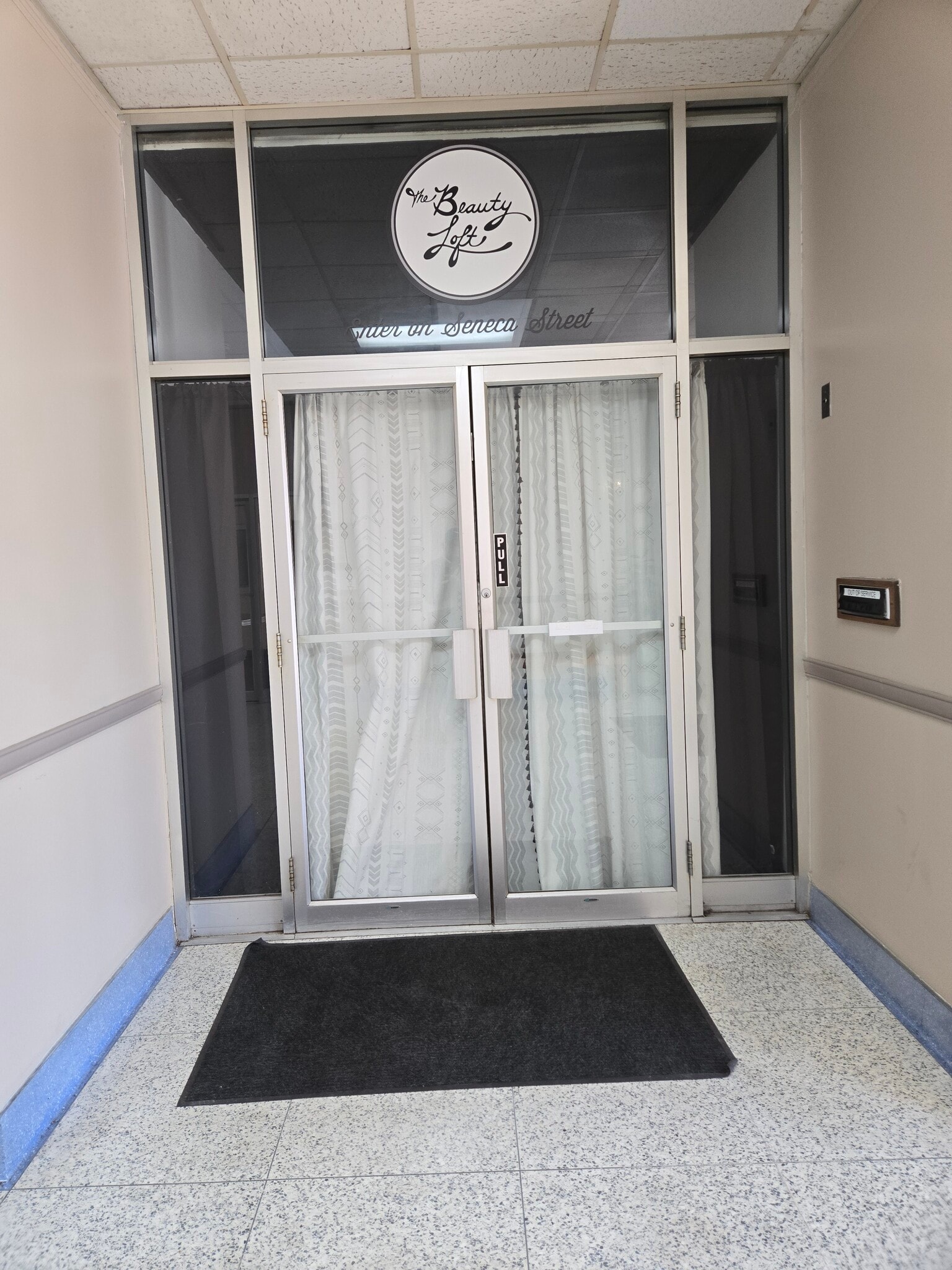 4184 Seneca St, West Seneca, NY à louer Photo intérieure– Image 1 sur 10