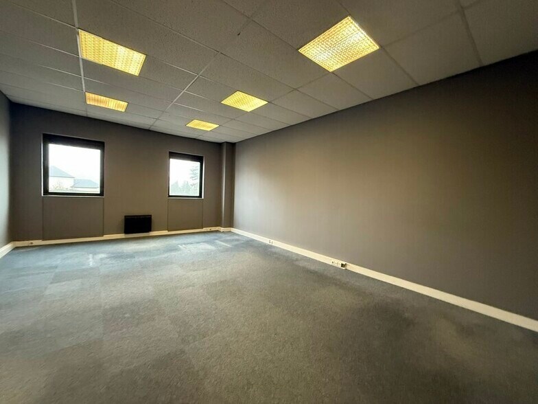 Bureau dans Beauvais à louer - Photo intérieure – Image 2 sur 32
