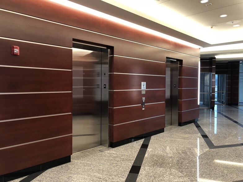5010 Regency Pl, White Plains, MD à louer - Hall d’entrée – Image 3 sur 11