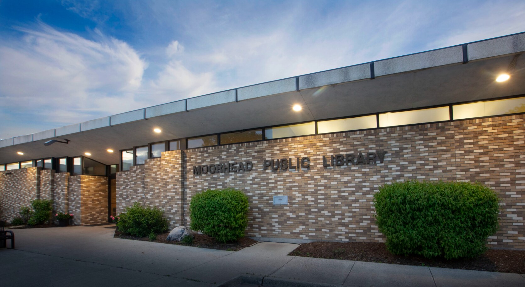 118 5th St S, Moorhead, MN à vendre Photo principale– Image 1 sur 5