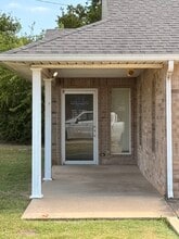 301 N Monte Vista St, Ada, OK à louer Photo intérieure– Image 2 sur 20