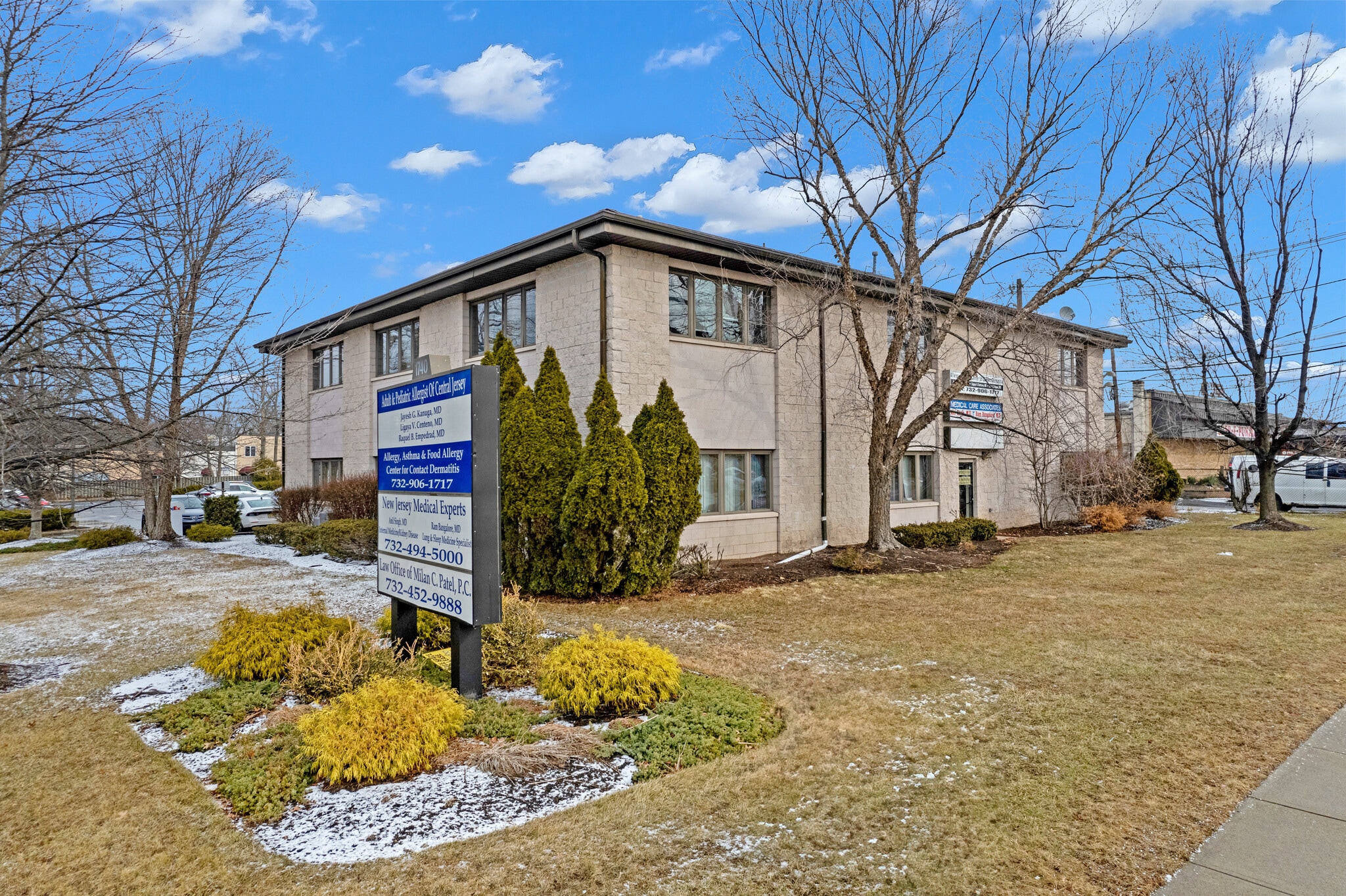 1740 Oak Tree Rd, Edison, NJ à louer Photo de l’immeuble– Image 1 sur 23