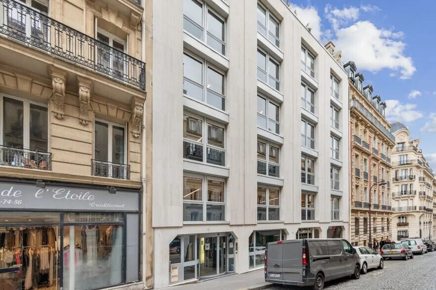 18 Rue Jean Giraudoux, Paris à louer - Photo de l’immeuble – Image 1 sur 9