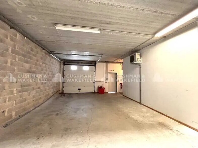 300 Avenue Des Mattes, La Ciotat à louer - Photo de l’immeuble – Image 2 sur 8