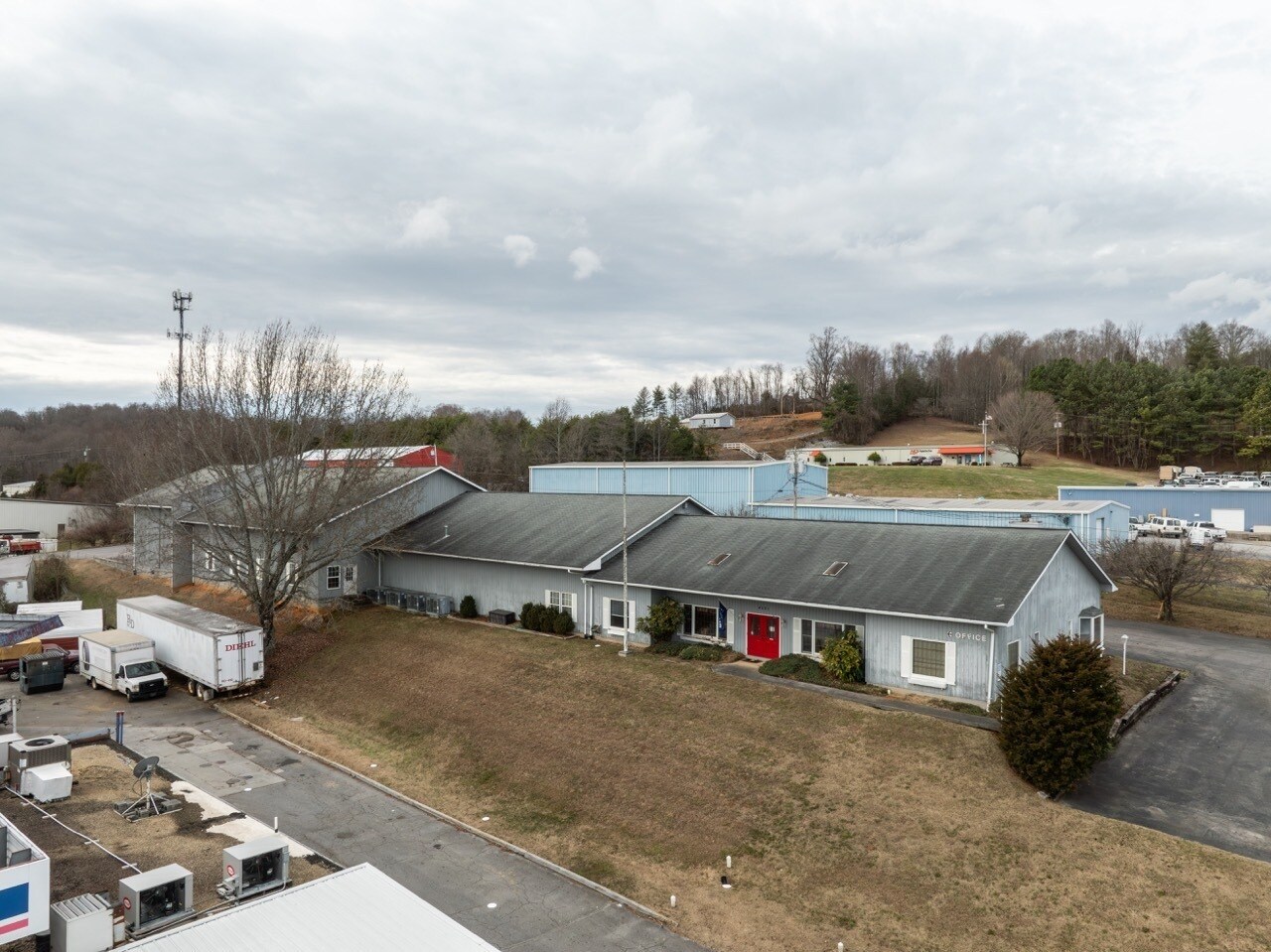 4521 Bristol Hwy, Johnson City, TN à vendre Photo de l’immeuble– Image 1 sur 19