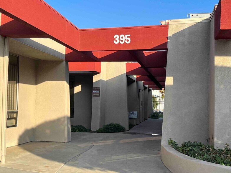 361-397 N San Jacinto St, Hemet, CA à vendre - Photo de l’immeuble – Image 2 sur 6