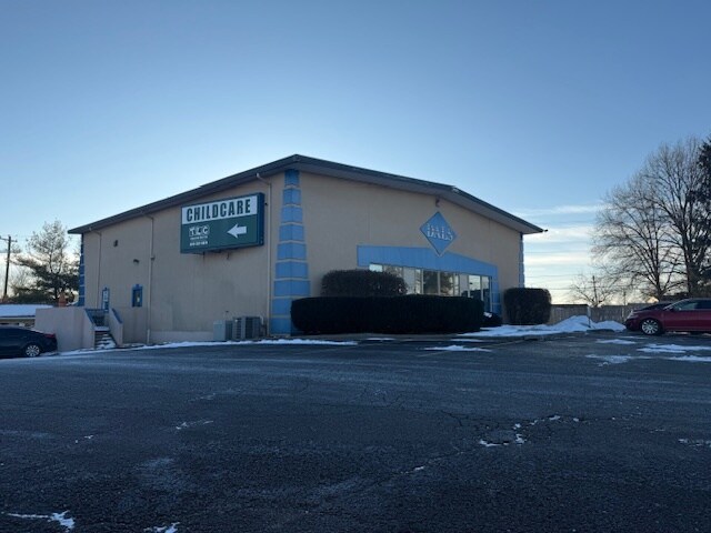 8415 US 42 Hwy, Florence, KY à louer - Photo de l’immeuble – Image 2 sur 3
