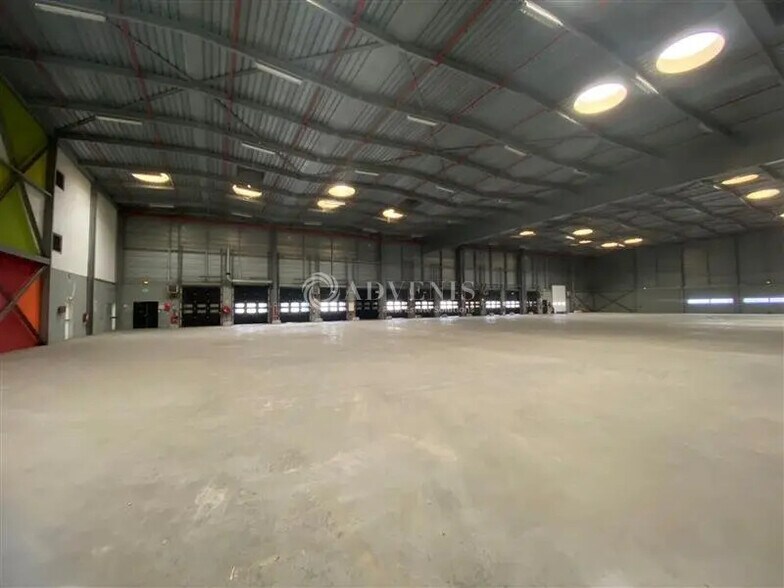 Industriel/Logistique dans Gennevilliers à louer - Photo de l’immeuble – Image 3 sur 4