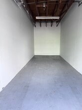 821 NW 45th St, Oakland Park, FL à louer Photo de l’immeuble– Image 2 sur 4