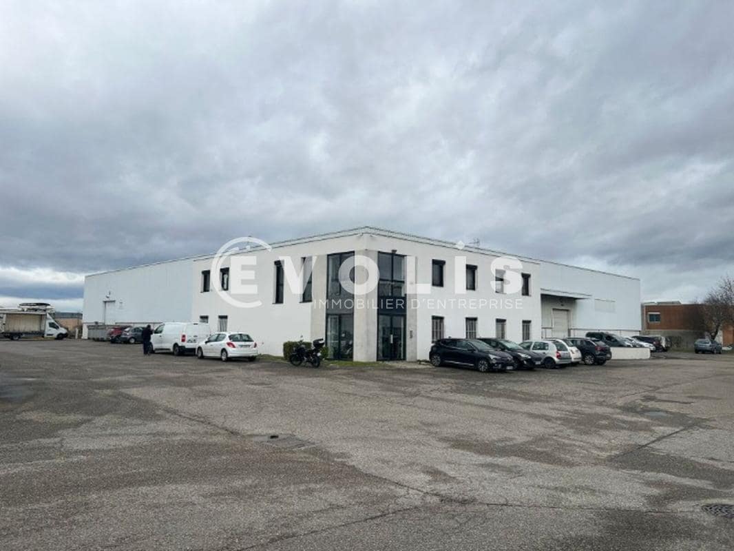 17 Rue Des Frères Lumière, Chassieu à vendre Photo de l’immeuble– Image 1 sur 30
