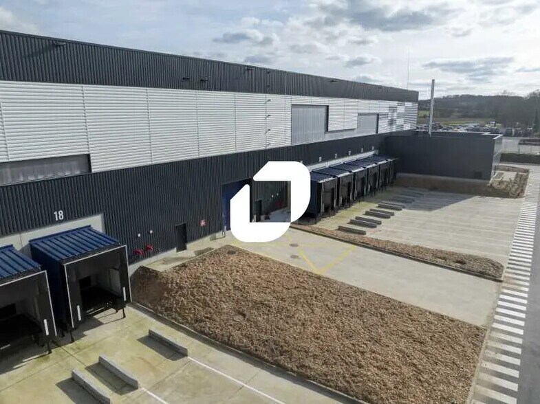 Industriel/Logistique dans Allonne à louer - Photo de l’immeuble – Image 1 sur 10