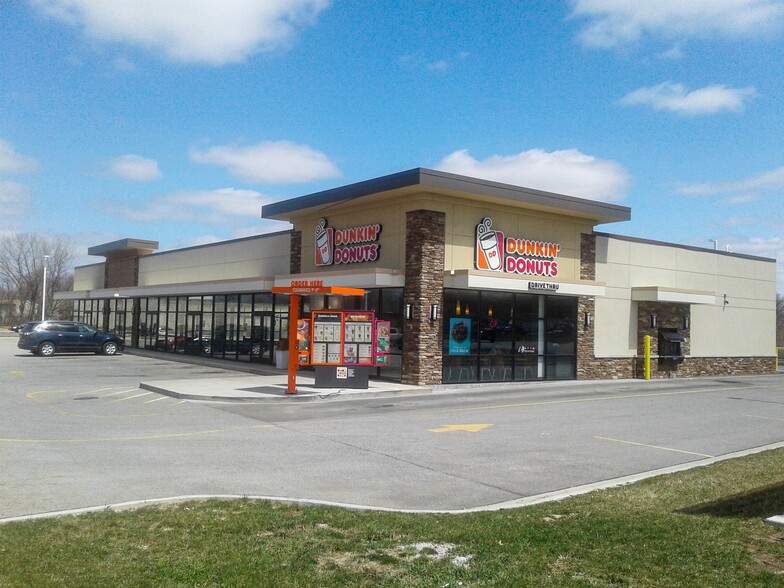 1210 18th St, Silvis, IL à louer - Photo de l’immeuble – Image 1 sur 3