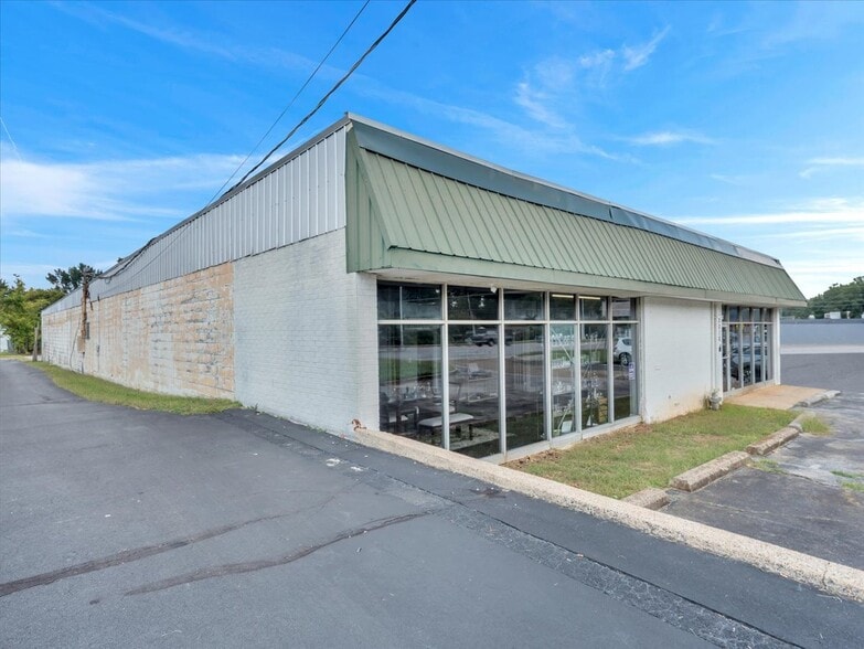 3010 University Dr NW, Huntsville, AL à vendre - Photo principale – Image 1 sur 15