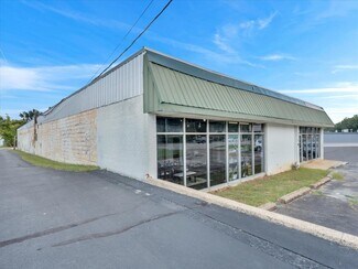 Plus de détails pour 3010 University Dr NW, Huntsville, AL - Local d’activités à vendre