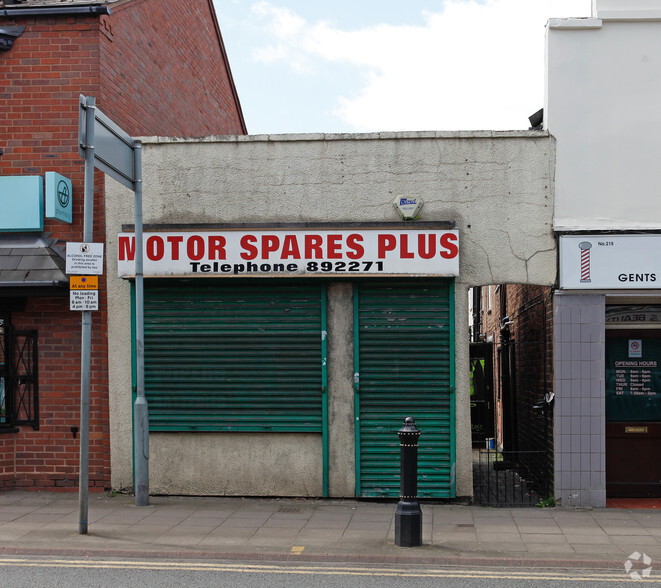 210 High St, Stourbridge à louer - Photo principale – Image 1 sur 9