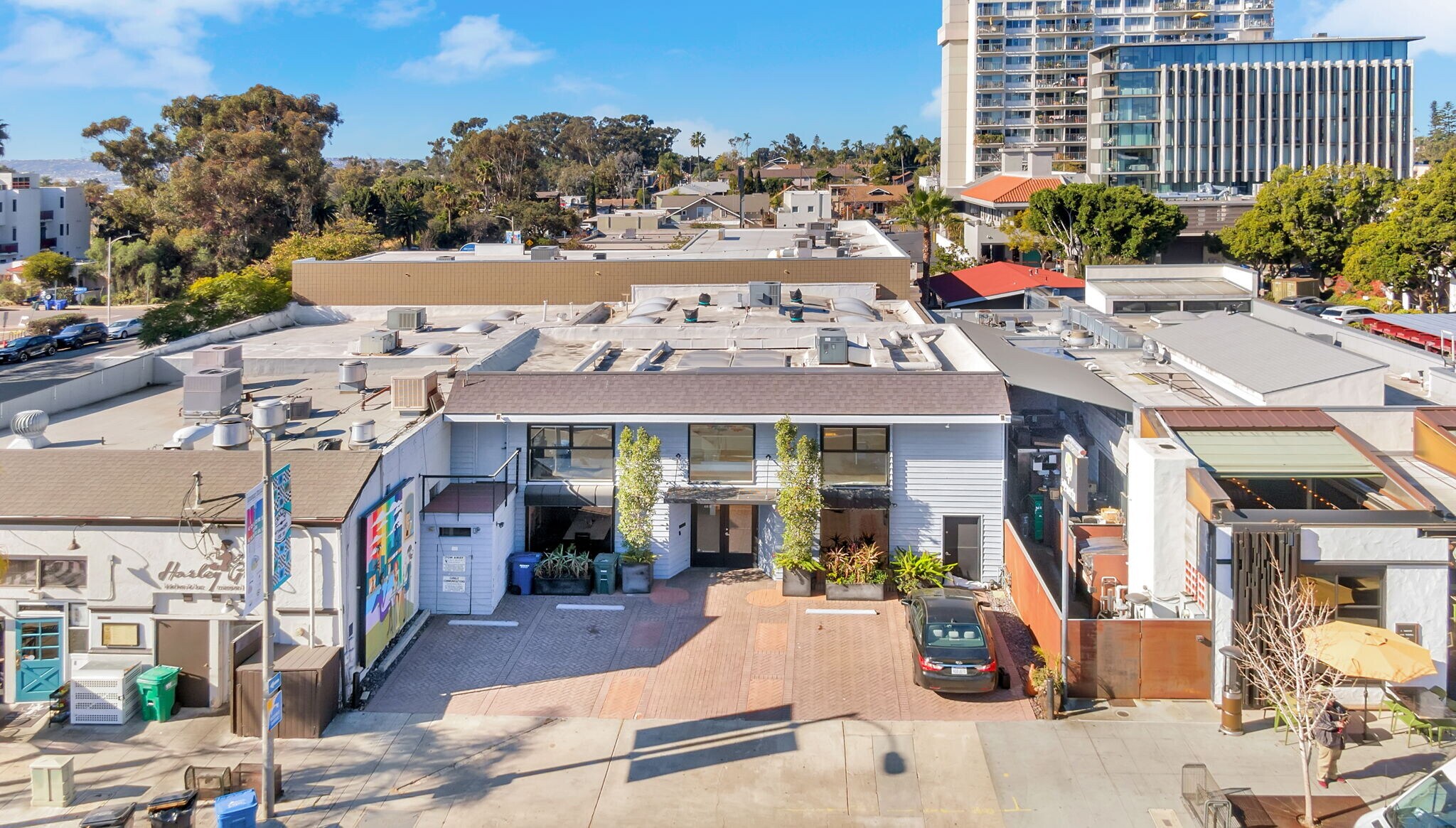 4010 Goldfinch St, San Diego, CA à louer Photo de l’immeuble– Image 1 sur 19