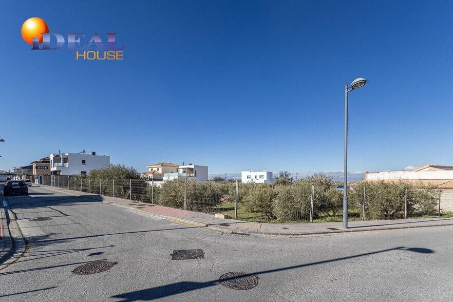 Terrain dans La Zubia, Granada à vendre - Photo de l’immeuble – Image 3 sur 11