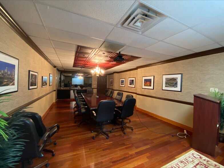 8826 Santa Fe Dr, Overland Park, KS à louer - Photo de l’immeuble – Image 3 sur 4