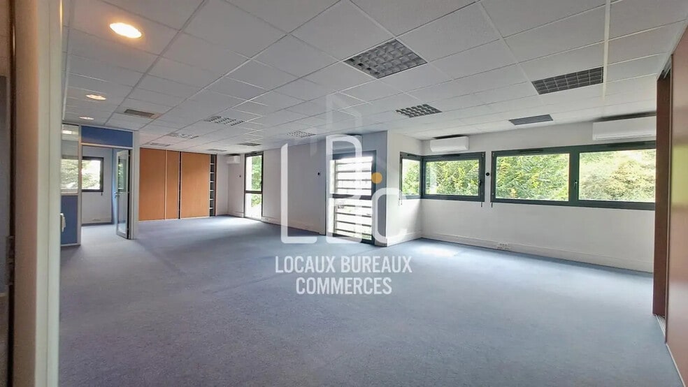 Bureau dans Saint-Herblain à louer - Photo de l’immeuble – Image 2 sur 11