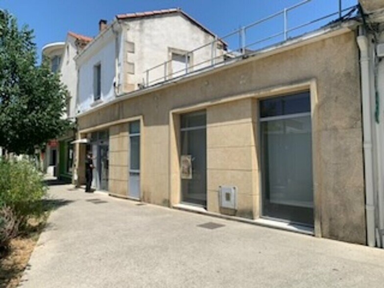 Local commercial dans Avignon à vendre - Photo de l’immeuble – Image 1 sur 8