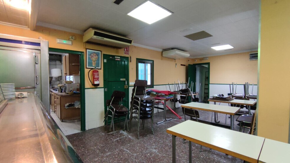 Immeuble residentiel dans Rubí, Barcelona à vendre - Photo intérieure – Image 3 sur 17