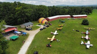 Plus de détails pour 547 W Main St, Canaan, CT - Spécialisé à vendre