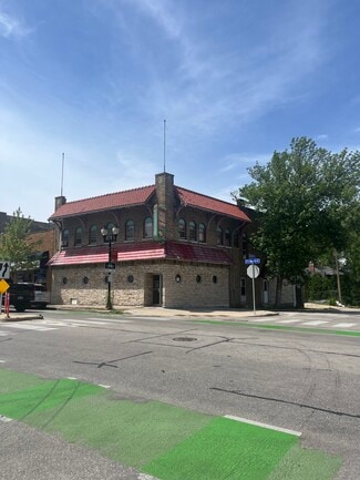 Plus de détails pour 7200 W North Ave, Wauwatosa, WI - Local commercial à louer