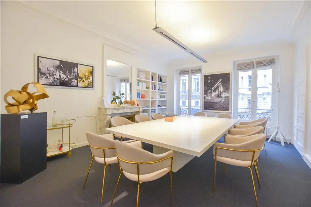 Bureau dans Paris à louer Photo de l’immeuble– Image 1 sur 10