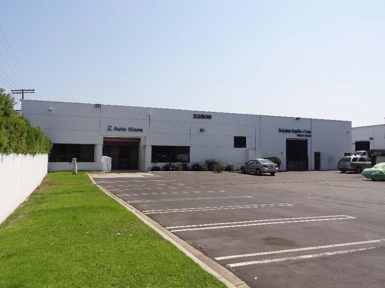 22808 Lockness Ave, Torrance, CA à louer - Photo de l’immeuble – Image 3 sur 7