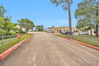 Plus de détails pour 1207 N Fm 3083 Rd, Conroe, TX - Industriel/Logistique à louer