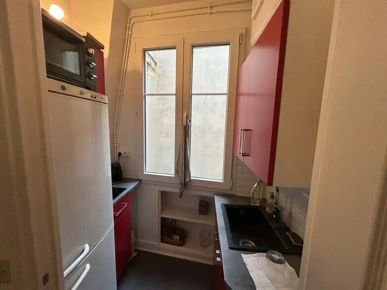 10 Rue Des Francs Bourgeois, Paris à louer - Photo de l’immeuble – Image 3 sur 5