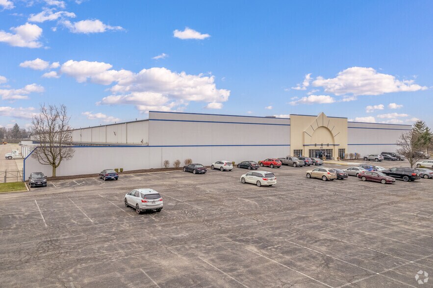 1340 E Dayton Yellow Springs Rd, Fairborn, OH à louer - Photo principale – Image 1 sur 12