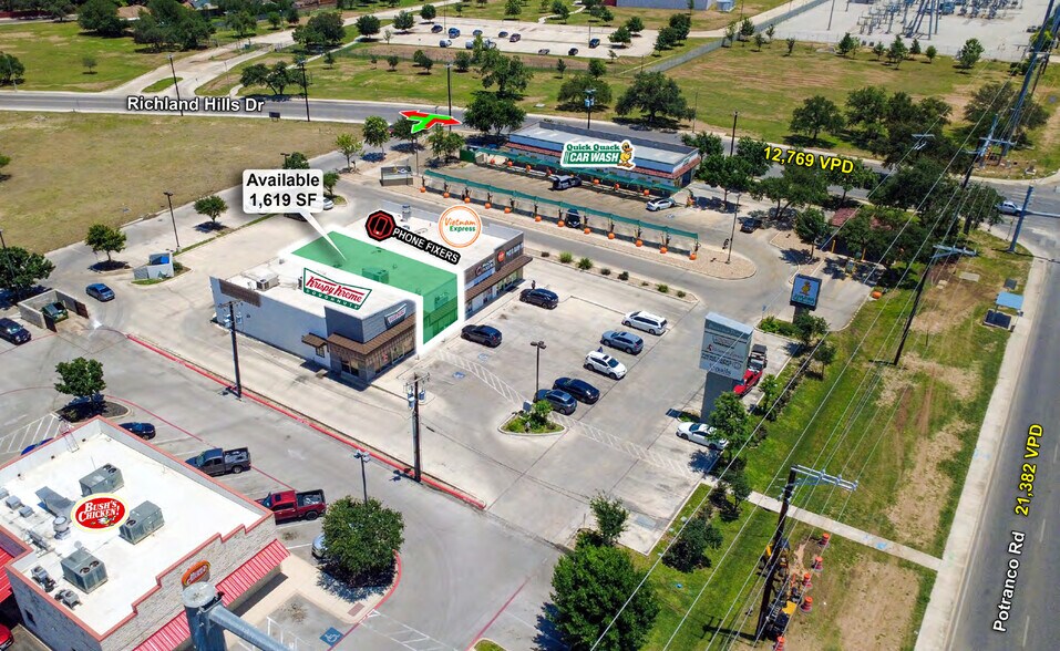 8815 Potranco Rd, San Antonio, TX à louer - Photo de l’immeuble – Image 3 sur 4