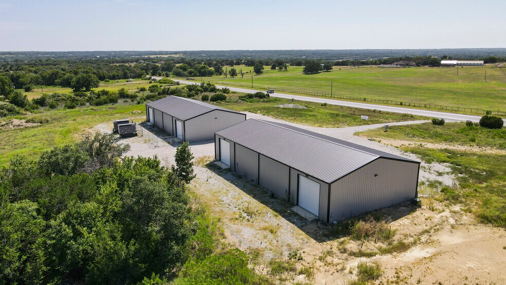 5840 N FM 51, Weatherford, TX à louer - Photo de l’immeuble – Image 2 sur 8