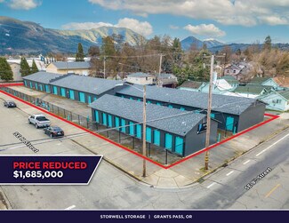 Plus de détails pour 497 SE H St, Grants Pass, OR - Spécialisé à vendre