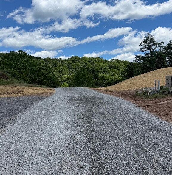 4th St, Gassaway, WV à vendre - Photo de l’immeuble – Image 2 sur 5