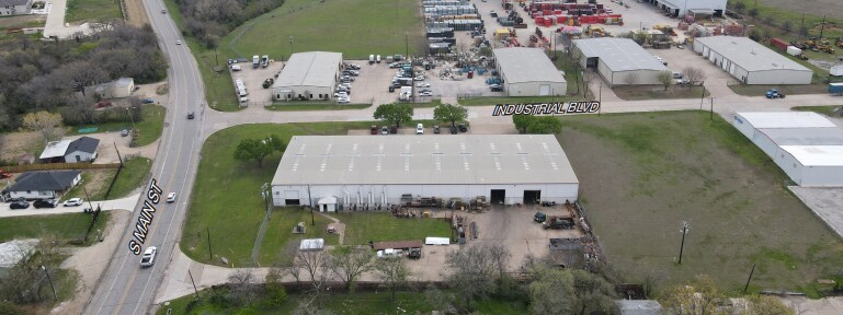 300 Industrial Blvd, Mansfield, TX à louer - Photo de l’immeuble – Image 3 sur 13