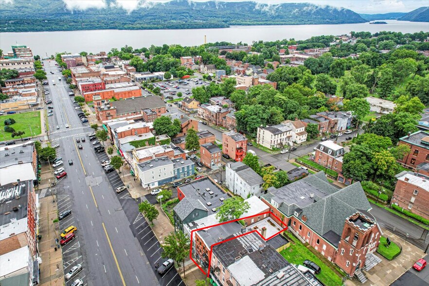185 Broadway, Newburgh, NY à vendre - Aérien – Image 2 sur 33