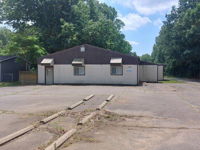 1724 E Bertrand Rd, Niles, MI à vendre - Photo de l’immeuble – Image 2 sur 38