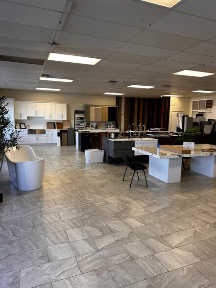 1202-1 NE Pine Island Rd, Cape Coral, FL à louer - Photo intérieure – Image 2 sur 2