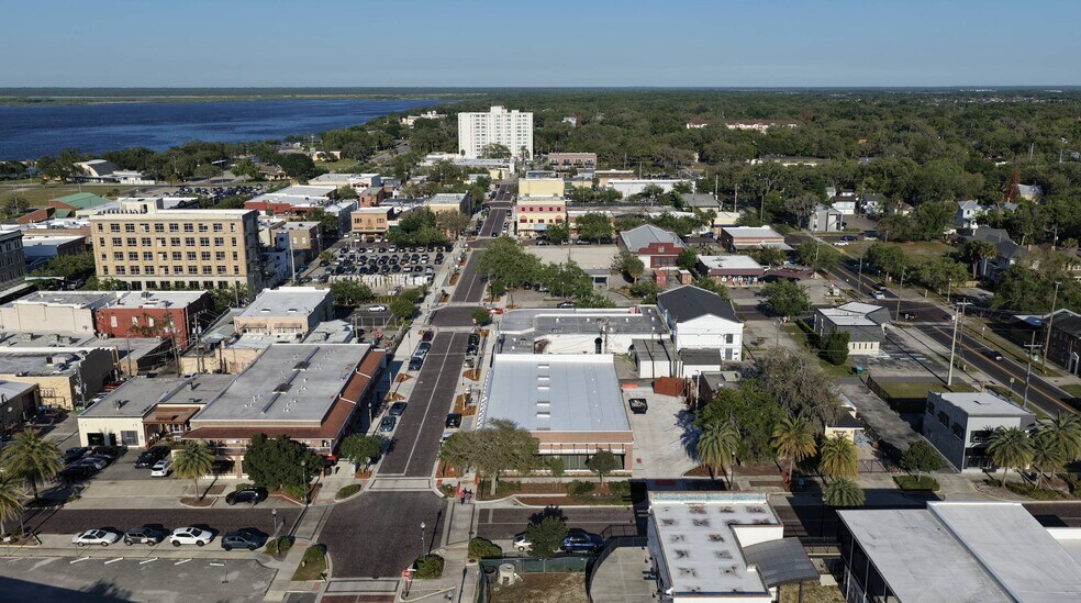 201 Oak Ave, Sanford, FL à louer - Photo de l’immeuble – Image 2 sur 24