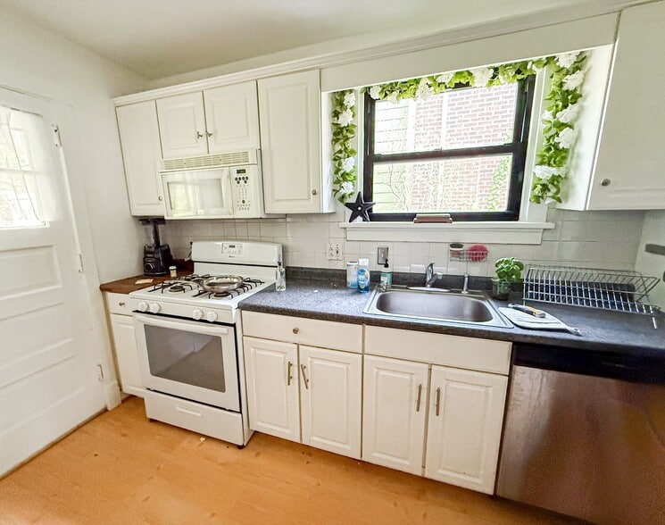 7505-7507 Rosemary Rd, Pittsburgh, PA à vendre - Photo intérieure – Image 3 sur 5