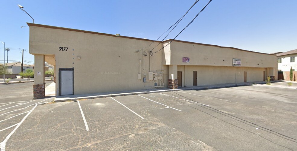 3977 E Vegas Valley Dr, Las Vegas, NV à vendre - Photo de l’immeuble – Image 3 sur 11