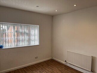 Plus de détails pour Market Sq, Newent - Local commercial à vendre