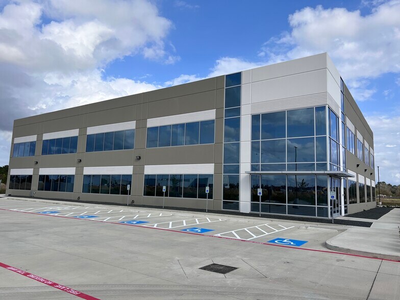 24130 State Highway 249, Tomball, TX à louer - Photo de l’immeuble – Image 2 sur 4