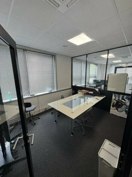 Bureau dans Villepinte à louer - Photo de l’immeuble – Image 3 sur 8