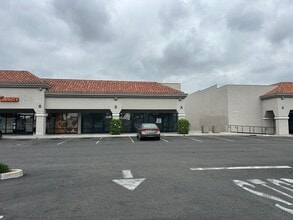 7810-7932 Norwalk Blvd, Whittier, CA à louer Photo intérieure– Image 2 sur 15